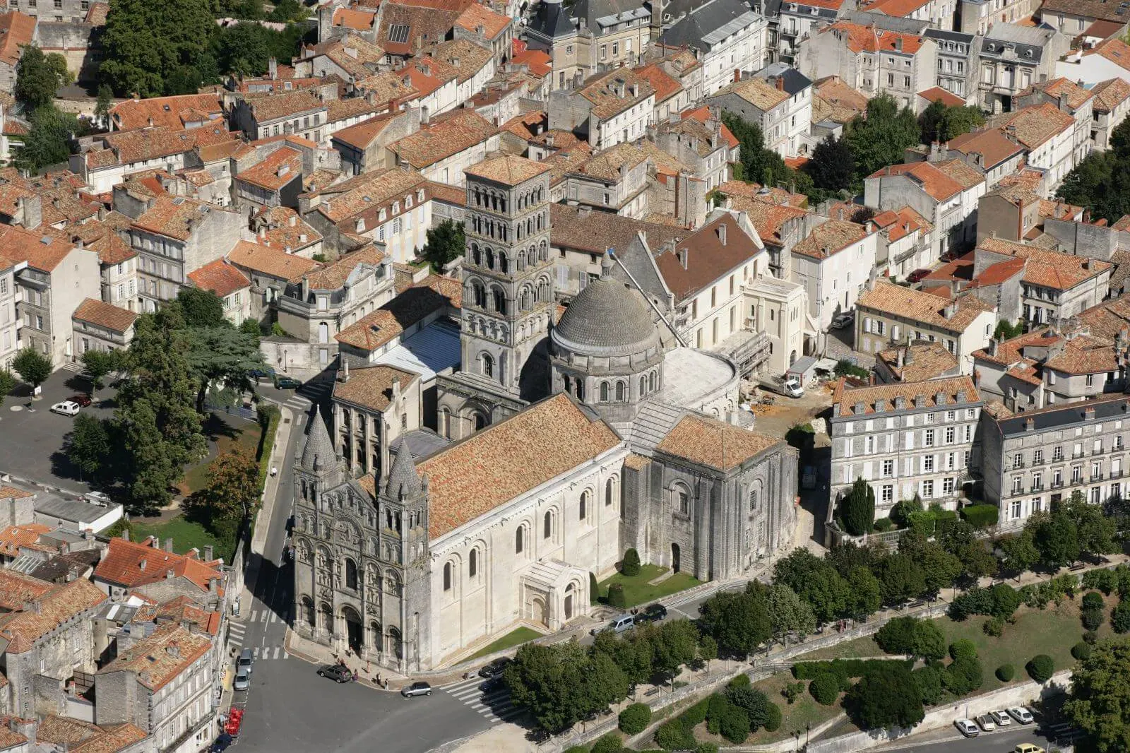 ANGOULEME F2420139